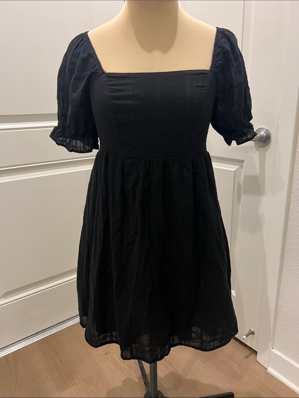 Girls Black Square-Neck Puff Sleeve Dress - Women